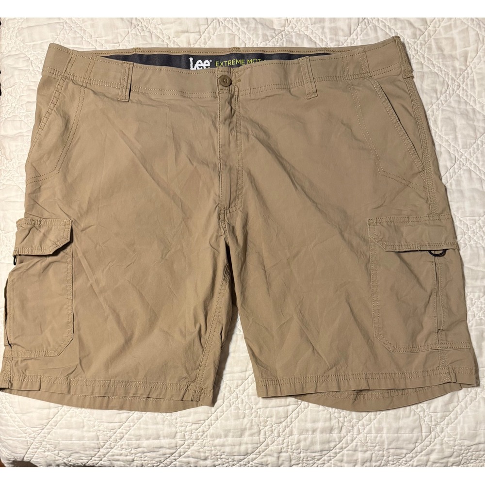 Lee Extreme Motion Cargo Shorts Mens 46 Tan Performance Khaki 102287029